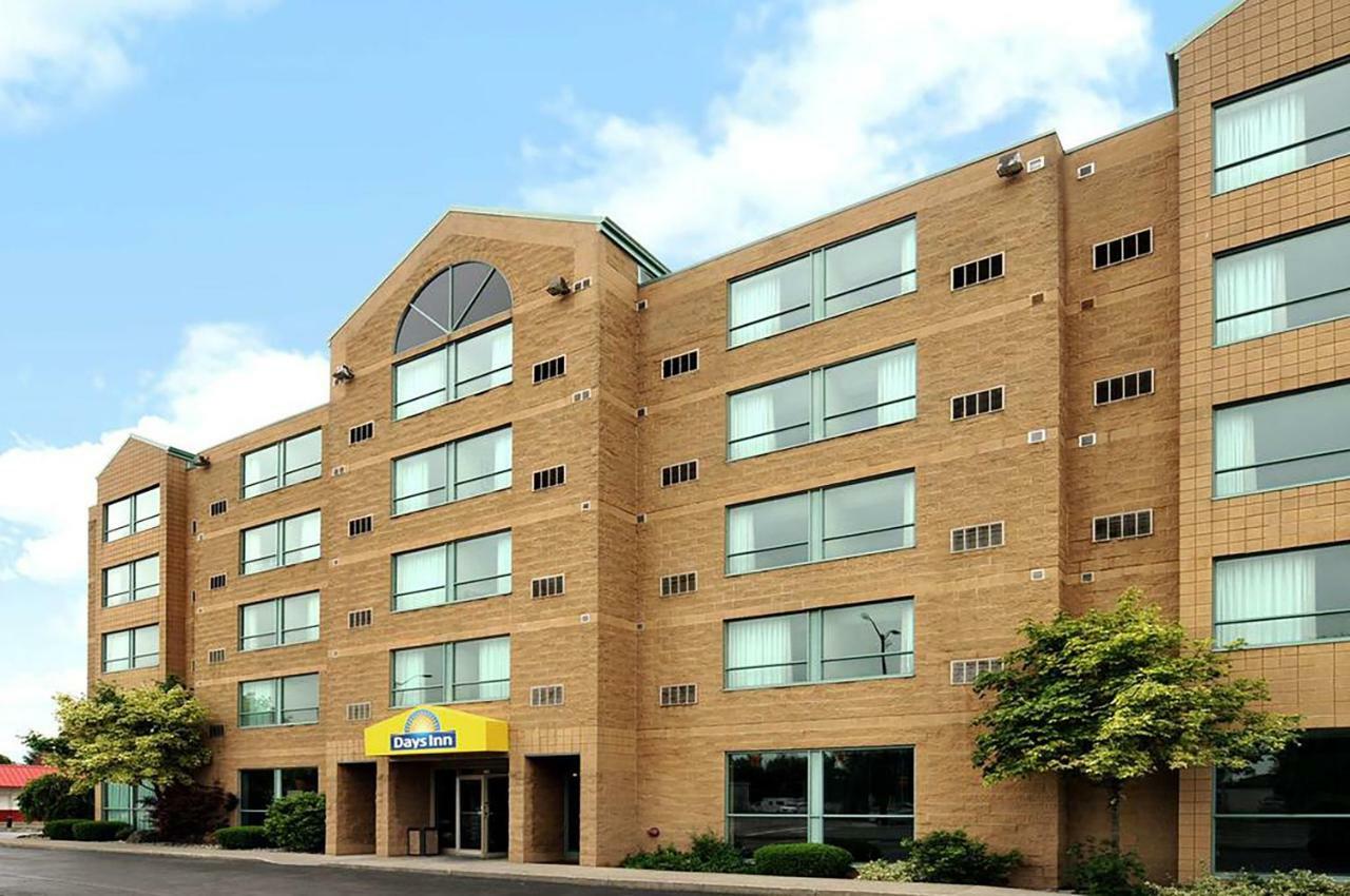 Days Inn By Wyndham Niagara Falls Lundys Lane Exterior foto