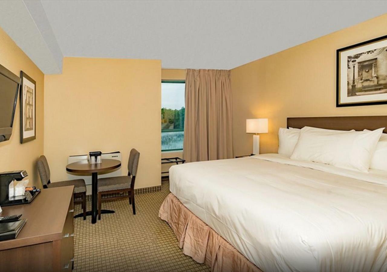 Days Inn By Wyndham Niagara Falls Lundys Lane Exterior foto