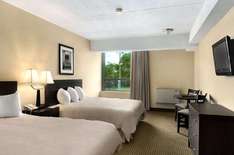 Days Inn By Wyndham Niagara Falls Lundys Lane Exterior foto